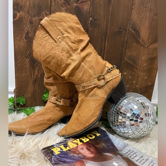 Shit Kickers - Picture 1 of 9